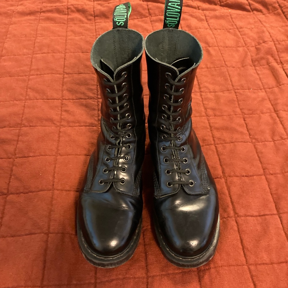 Solovair Hi-shine 10 eye boots